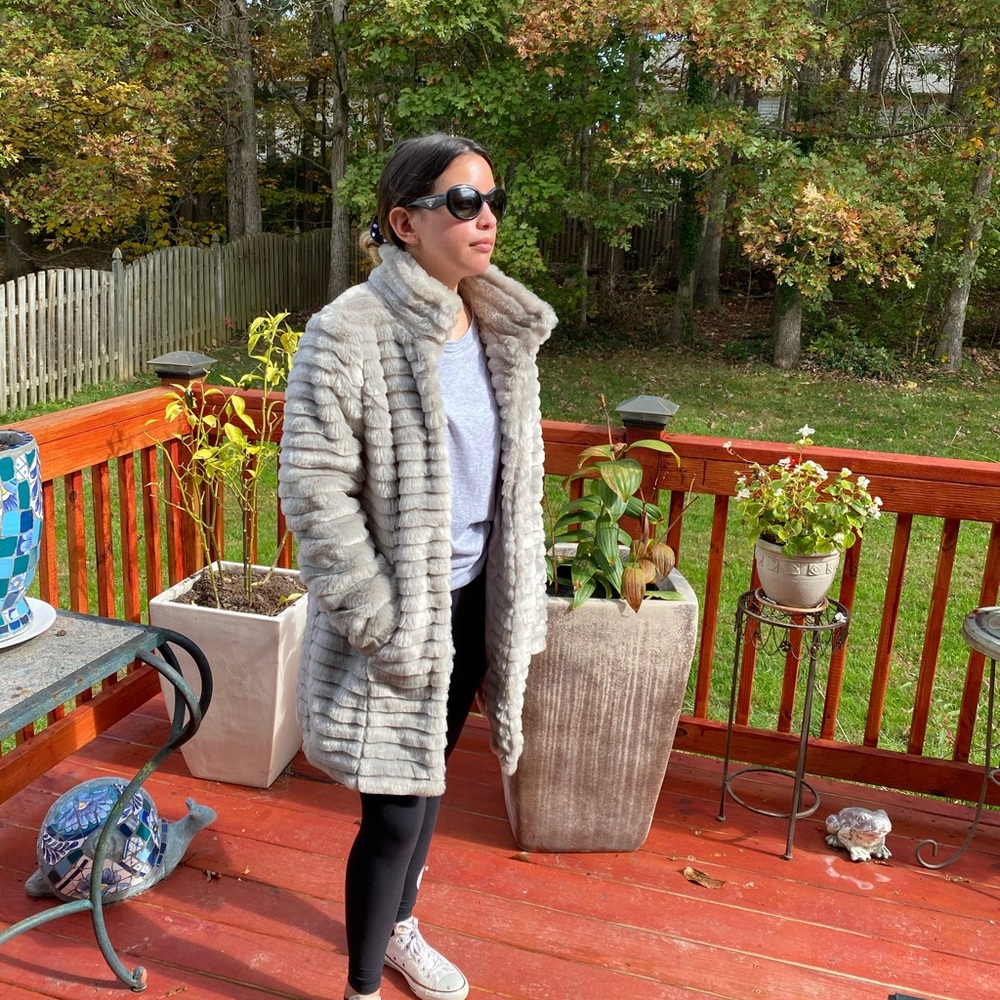 Coat - Picture 4 of 5